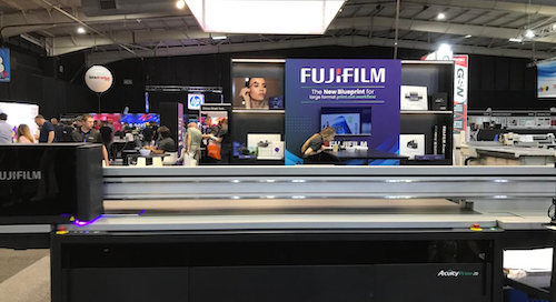 Visitors Saw Live Demonstrations With Fujifilm Graphic Communication South Africa At The Sign Africa Expo